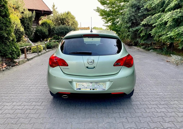 Opel Astra cena 22900 przebieg: 189000, rok produkcji 2011 z Jarocin małe 407